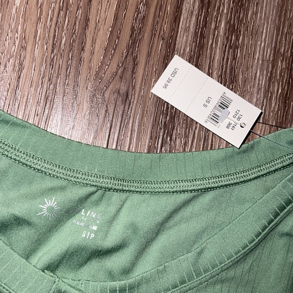 ☘️Aerie button down crop top - Picture 3 of 5